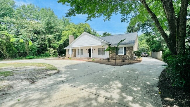 Building Photo - 815 W Palmetto St