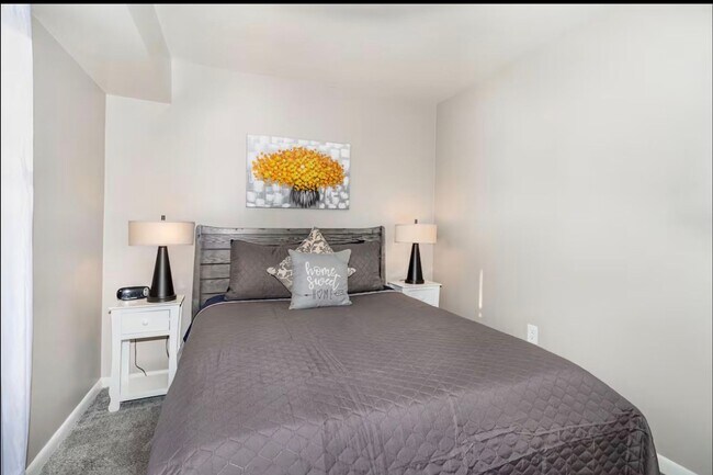 Building Photo - Beautiful Two Bedroom Apartment with Huge Yard Minutes From Hershey