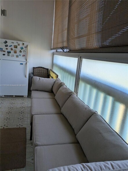 Building Photo - 1501 NE Miami Gardens Dr