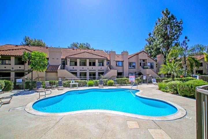 Building Photo - 1070 Calle Del Cerro