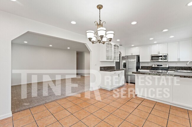 Building Photo - 2815 Erin Dr