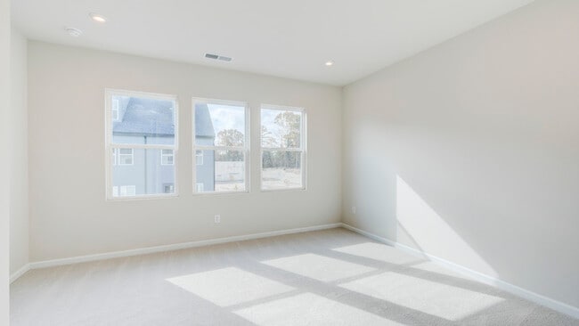 Building Photo - 5509 Swaling St