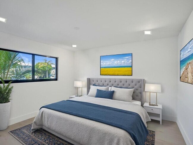 Building Photo - 840 SE 22nd Ave