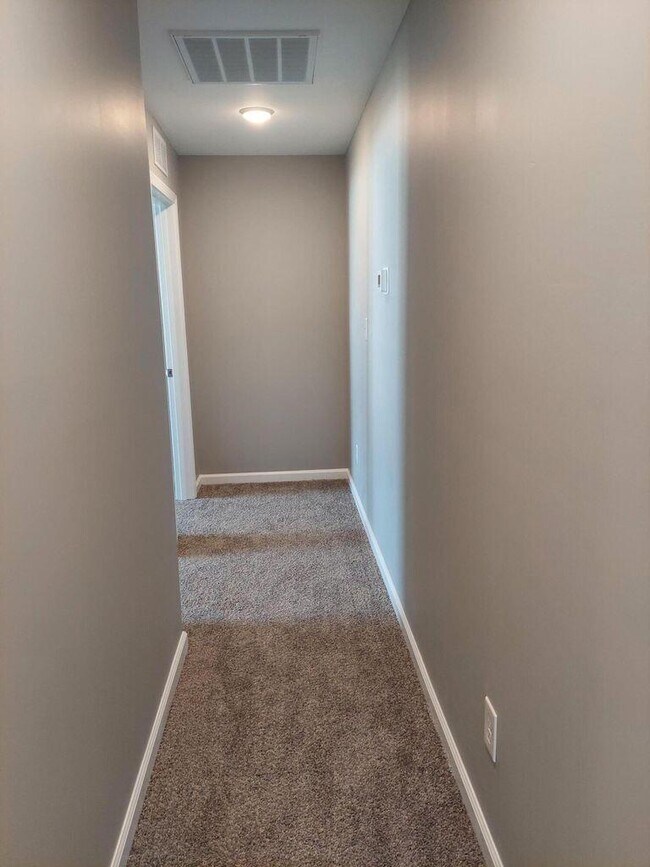 Building Photo - 227 Jared Parker Wy