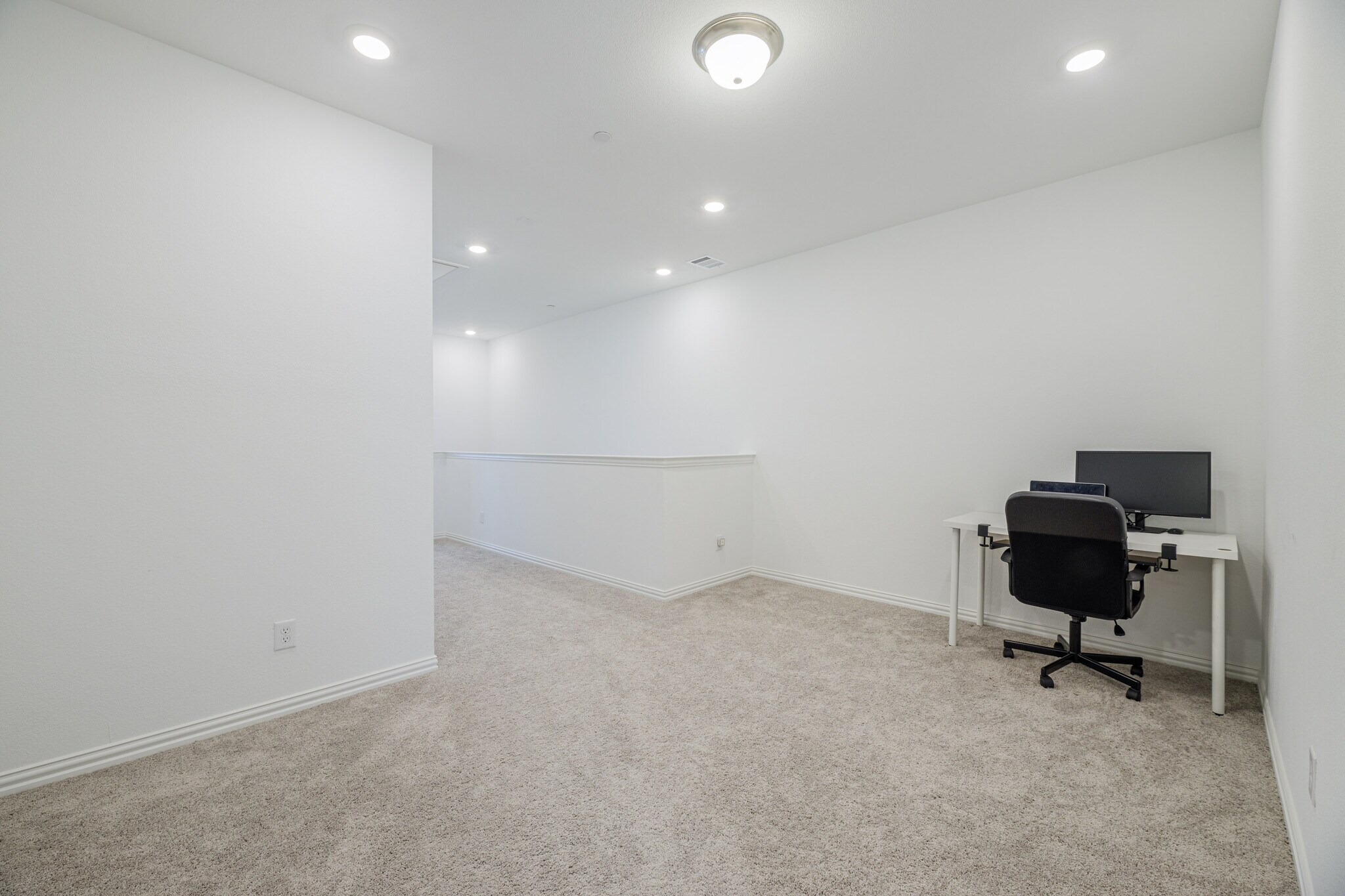 Building Photo - 9916 Hennings St