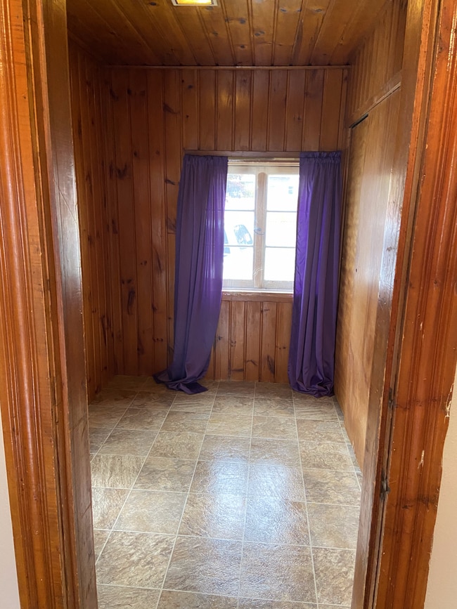 mud room - 206 S Higbee St