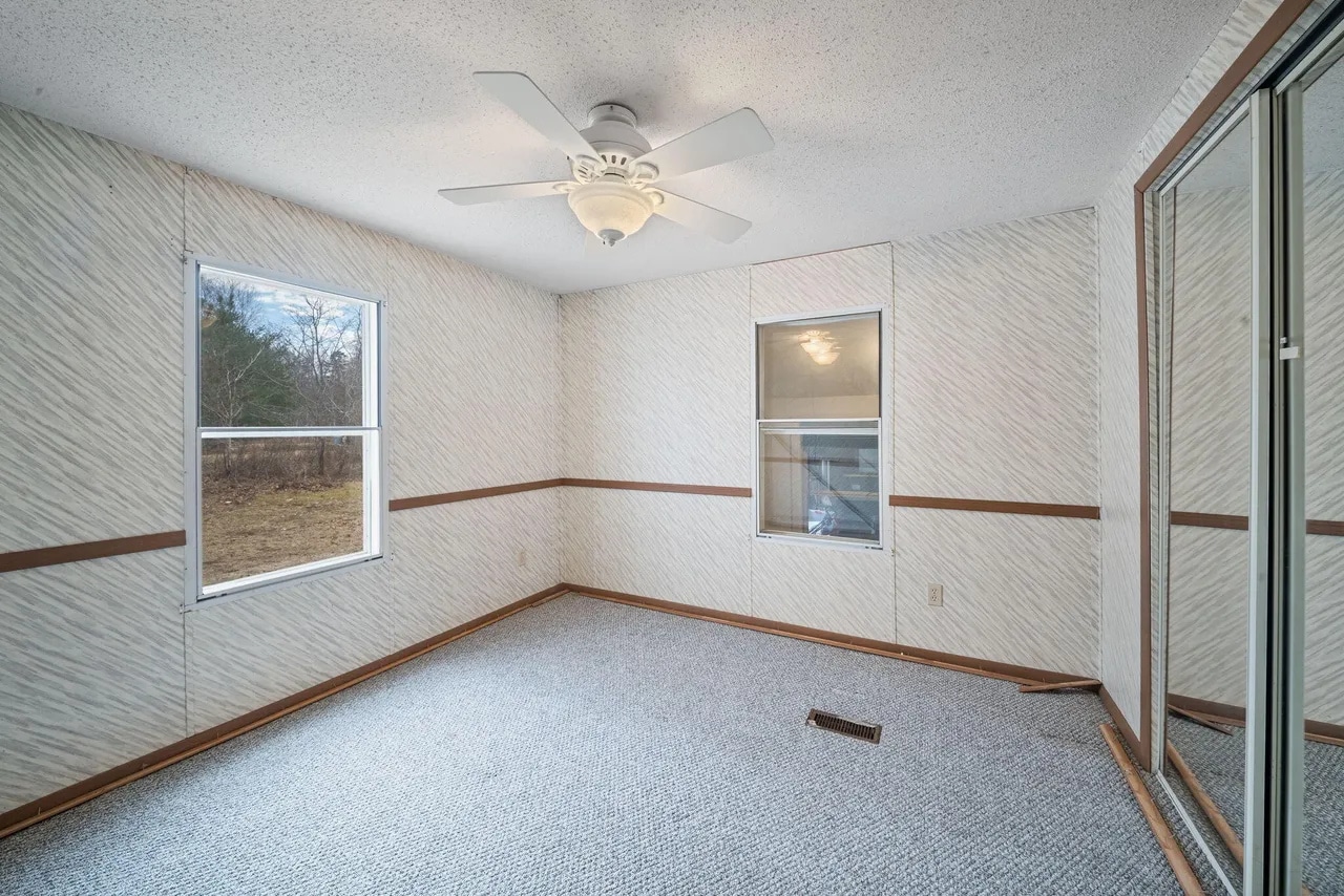 Building Photo - 13 Alder Ln