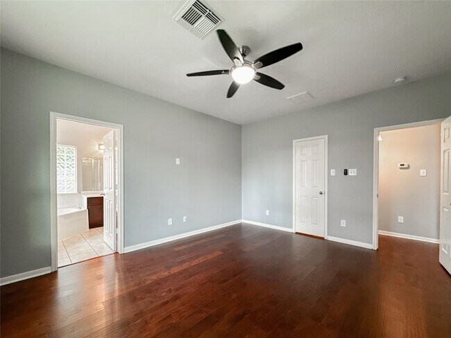 Building Photo - 6810 Summer Bridge Ln
