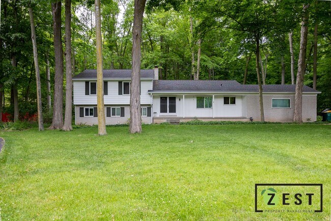 Building Photo - OPEN HOUSE Thursday August 29th 5-6pm