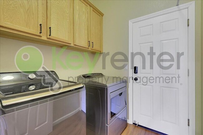 Building Photo - 9448 Syrah Ct