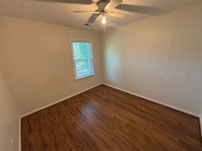 Building Photo - 26/28 Gardner Dr.