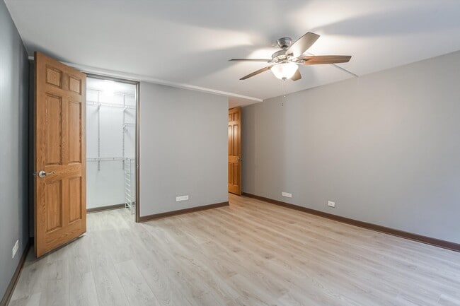 Building Photo - 233 E Erie St