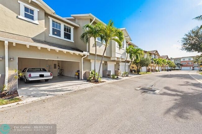 Building Photo - 580 Pacific Grove Dr