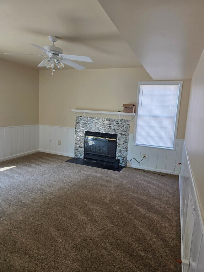 Building Photo - 40 Eagles Landing