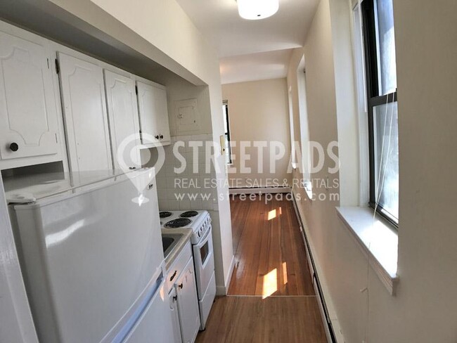 Building Photo - 1 bedroom in Boston MA 02134