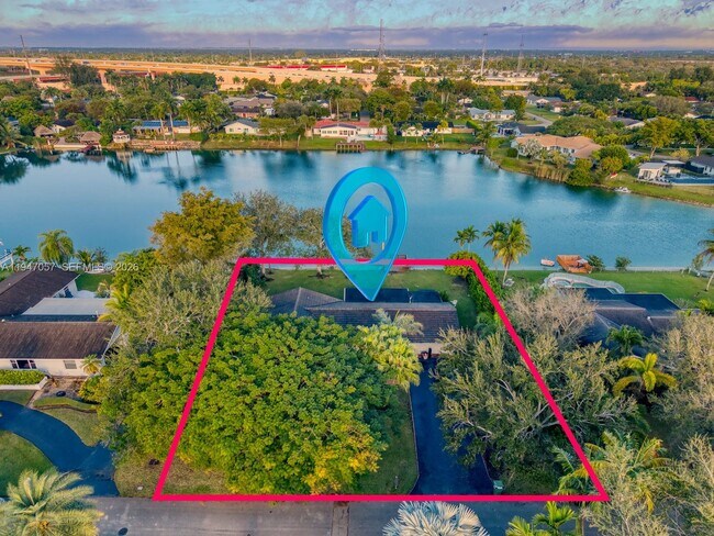 Building Photo - 12620 SW 114th Ave