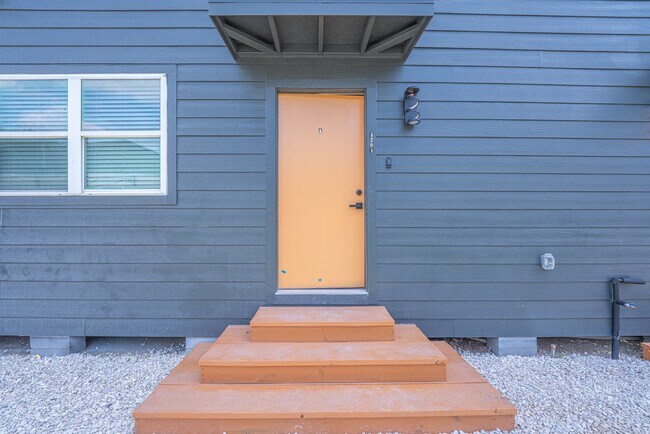 Building Photo - 4202 Clay St