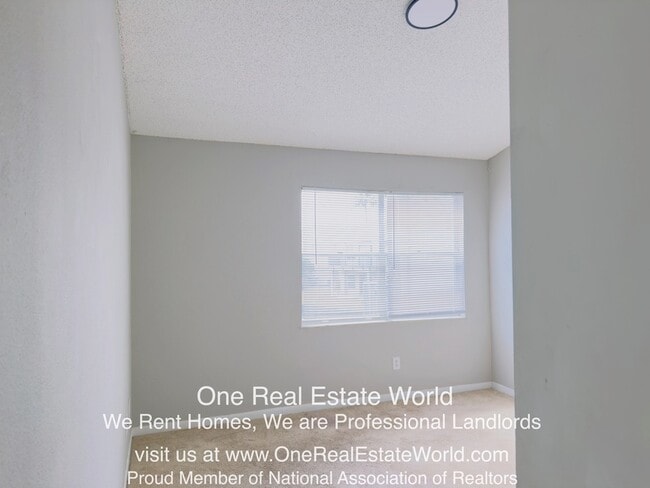 Building Photo - 2504 Woodgate Blvd