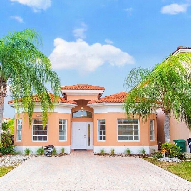 Building Photo - 16222 SW 102nd Terrace