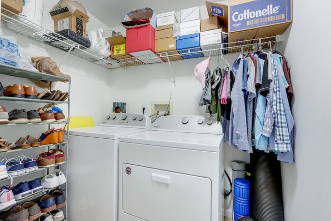 Building Photo - 276 Murcia Dr