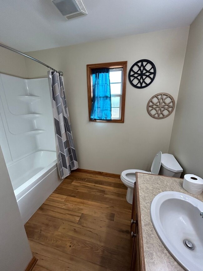 Building Photo - 3 Bed, 2 Bath Home for Rent