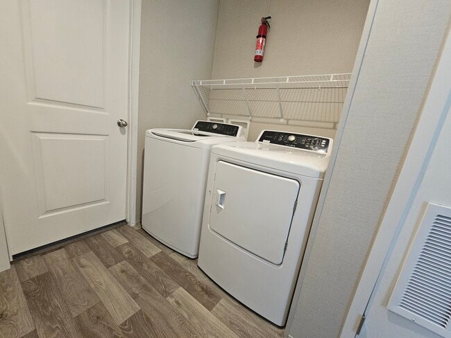 Building Photo - 234 Maple