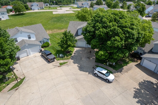 Building Photo - 3504 Delmar Ct