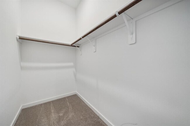 Building Photo - 8470 Berry Grn Ln