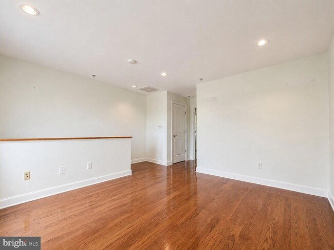 Building Photo - 1824 Potomac Greens Dr