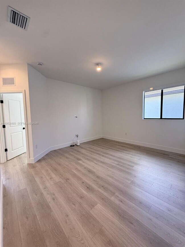 Building Photo - 5816 Agostino Way