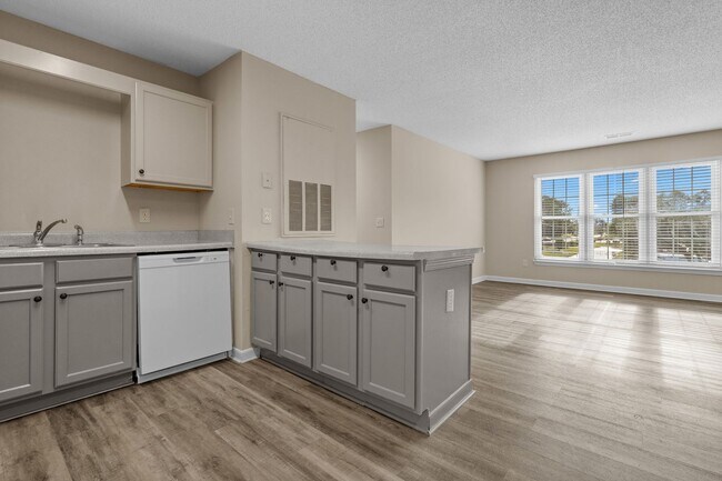 Building Photo - 3675 Clay Pond Rd