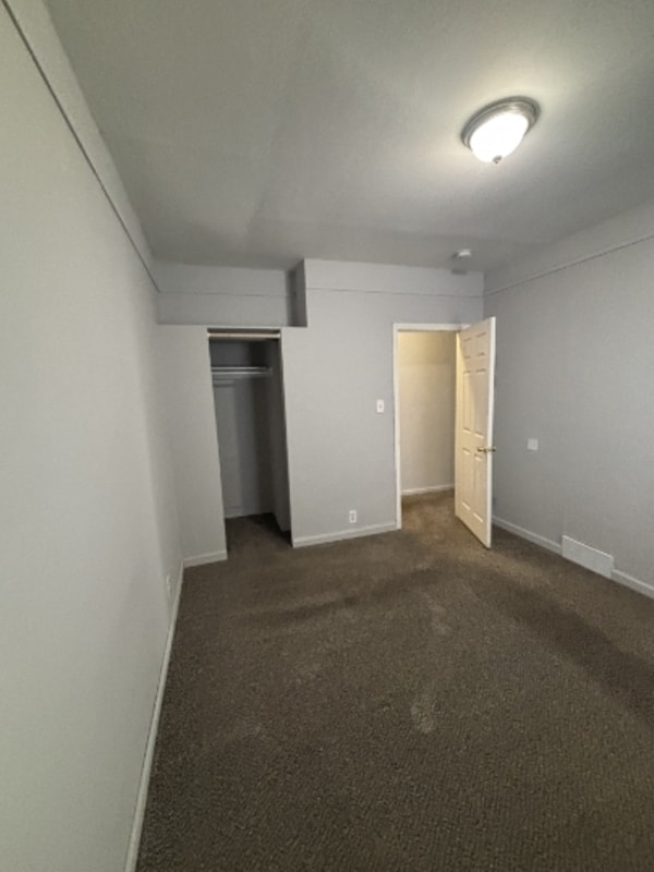 Building Photo - 1520 Fort Park Blvd