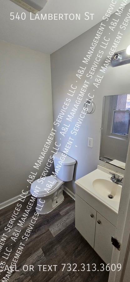 Building Photo - 540 Lamberton St