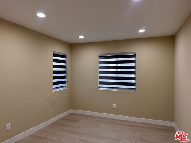 Building Photo - 1519-1519 1/2 Crenshaw Blvd