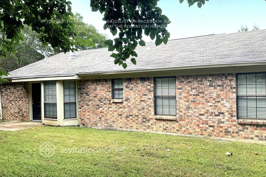 Building Photo - 622 Valley Spring Dr