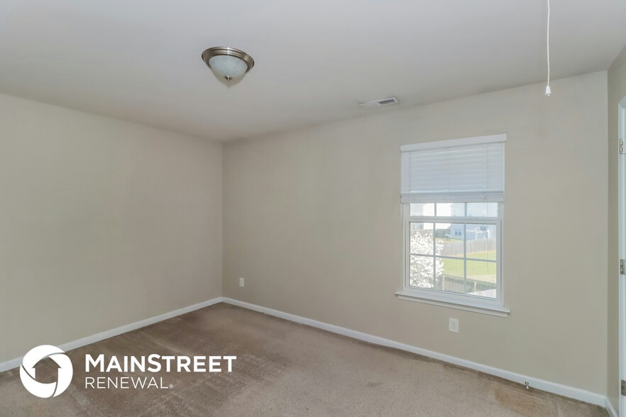 Building Photo - 9320 Bradstreet Commons Way