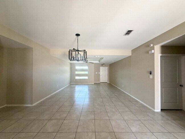 Building Photo - 5310 Hacienda Ln