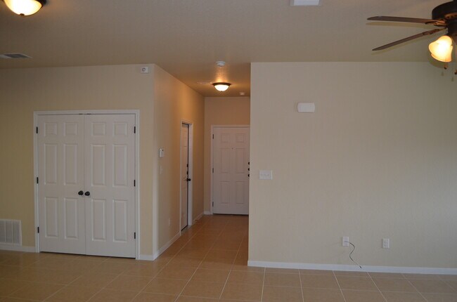 Building Photo - 2002Tru