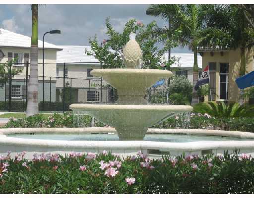 Building Photo - 1221 Lucaya Dr