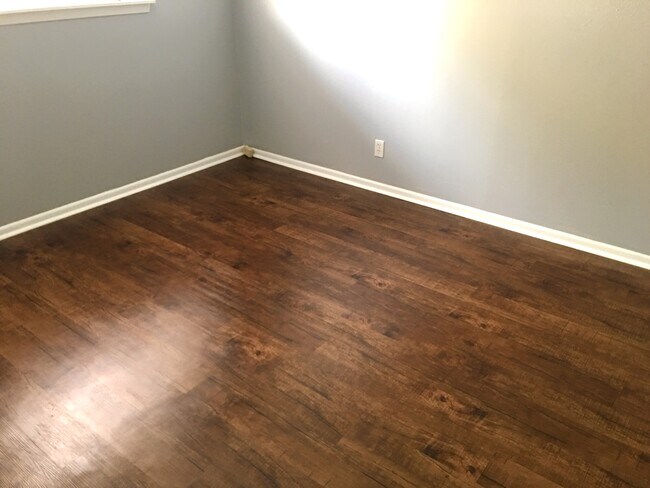 Building Photo - 4110 First View Dr