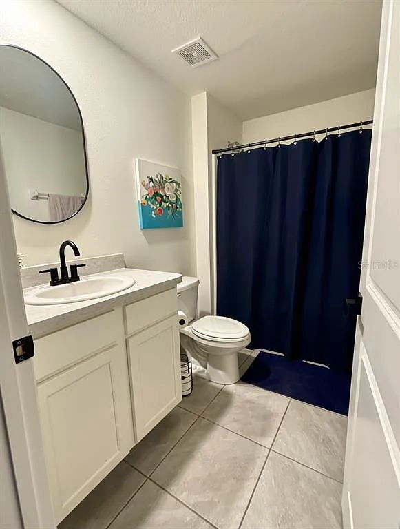 Building Photo - Spacious 4BR in Desirable Deer Path North!