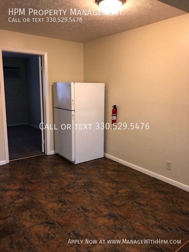 Building Photo - 591 E Buchtel Ave