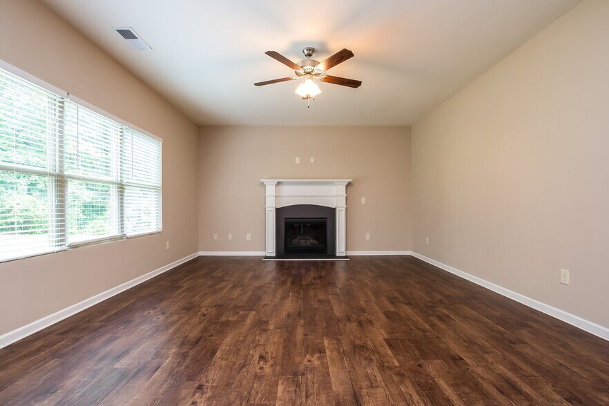 Building Photo - 251 Chandler Bluff Ct SE