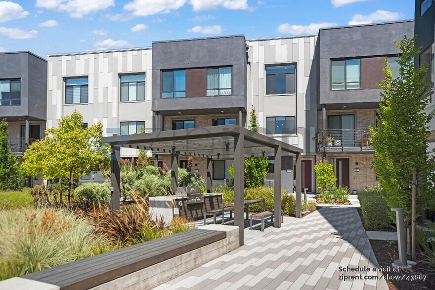 Building Photo - 3489 Vision Cmn