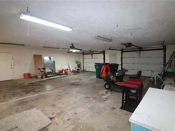 Building Photo - 1800 N Council Rd