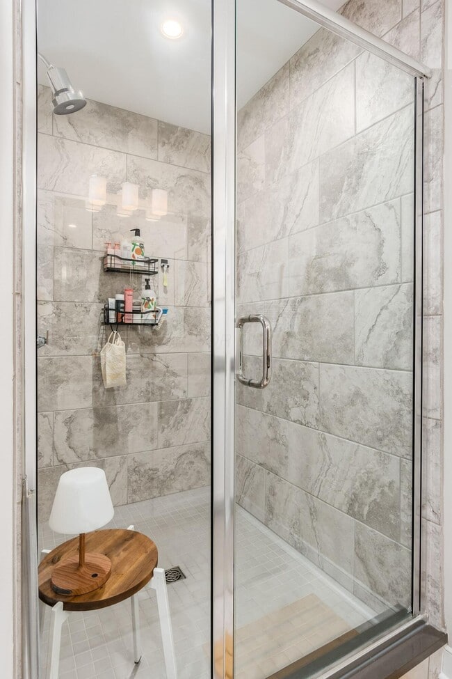 Building Photo - 90 Normandy Ave