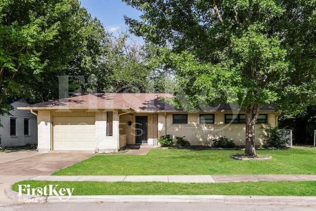 Primary Photo - 1805 Dorothy Dr