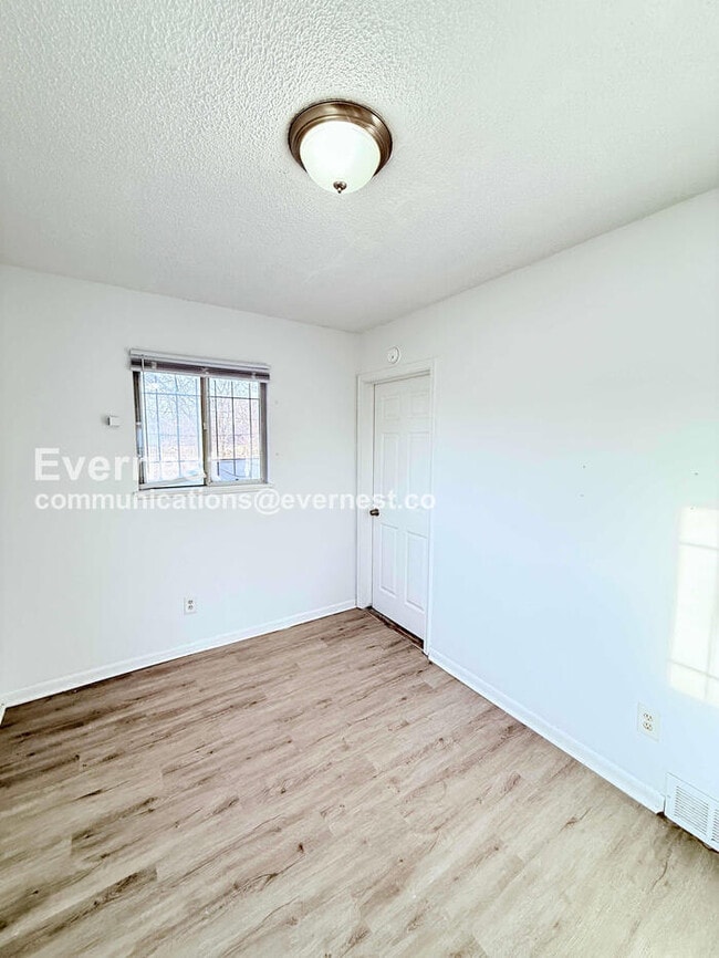 Building Photo - 14439 Kent St