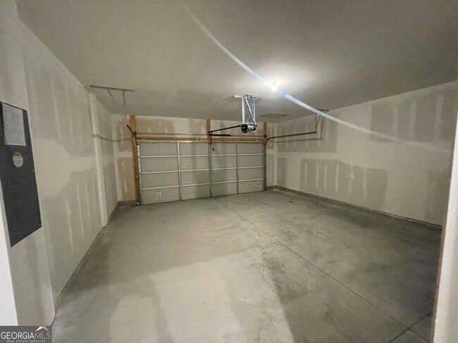 Building Photo - 3156 Morris Hills Dr