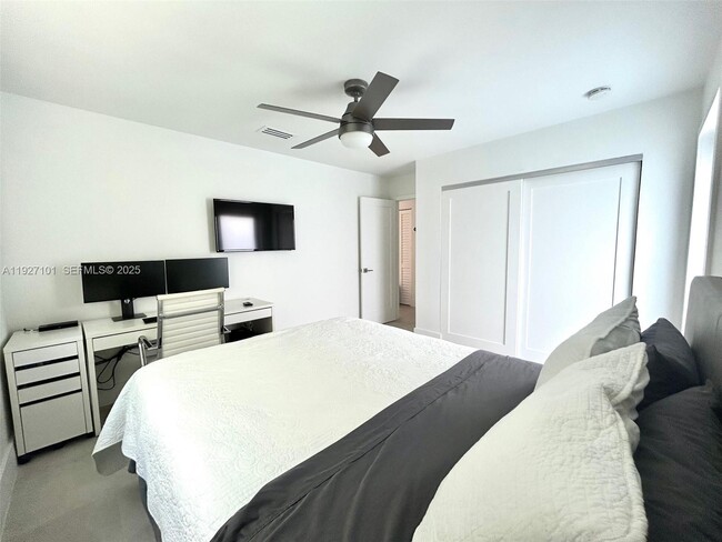 Building Photo - 4445 Red Rd